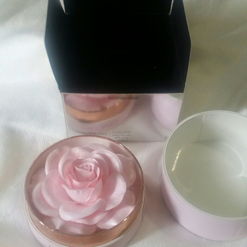 ♡RARE Lancome La Rose a Pouder♡